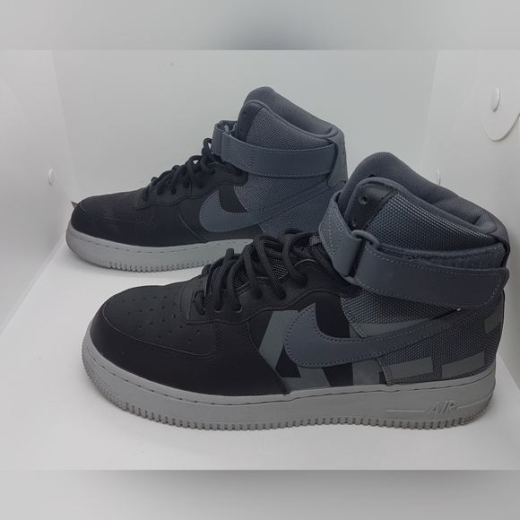 New Nike AV8364-001 Air Force 1 High Black Sz 9.5 - Picture 2 of 7